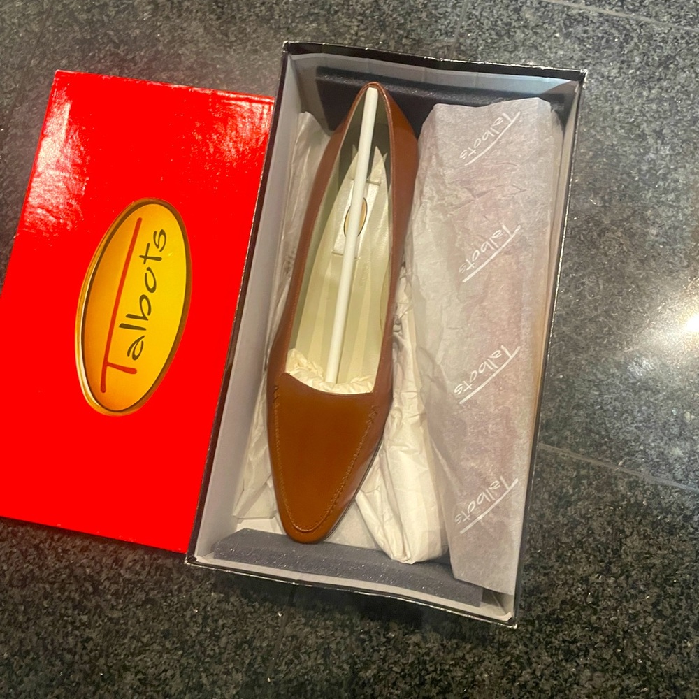 talbots never worn brown sandals/flats